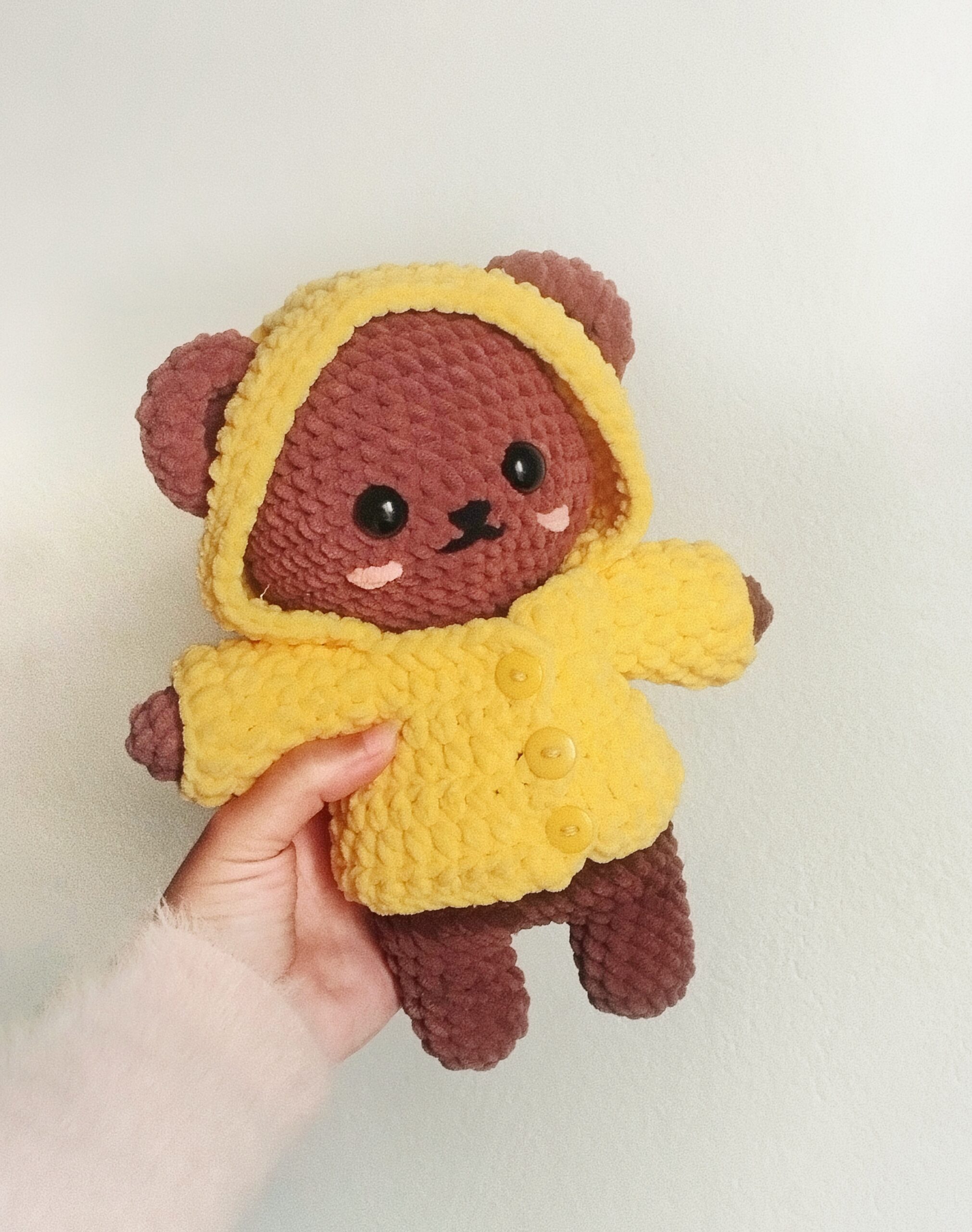 Bear in a Raincoat Amigurumi Pattern 🐻☔| 🇧🇷 PT-BR | 🇺🇸 EN-US | Easy Crochet PDF Pattern
